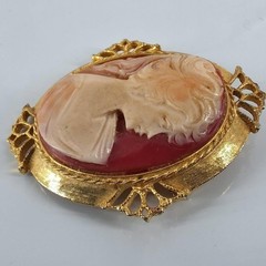 Vtg Lind Gal LG Cameo Brooch Pendant Pink Gold Tone Silhouette
