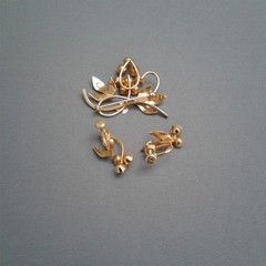 Vintage Amethyst Van Dell 12kt Goldfilled Pin and Earrings Set in Original Box