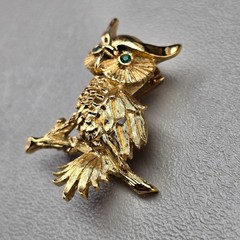 Monet Owl Brooch Pin Pair Gold Tone Green Eyes Vintage Matching Set