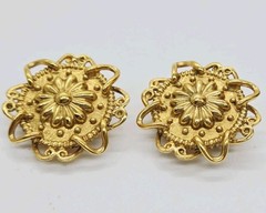 Gontie Flower Earrings Gold Tone Clip On Floral Onate Design Vintage Rare 1 in