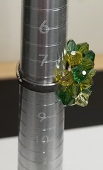 Vintage Silver Tone Green Glass Bicone Bead Headpin Cluster Dome Cocktail Ring 7
