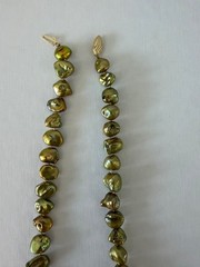 Freshwater Baroque Pearl Necklace Golden Green Knotted Strand 14K Gold Clasp 18″
