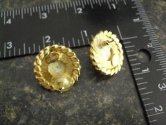 Vintage Carol Lee Signed Gold Tone Metal Fancy Earrings 1 1/8″ Wide