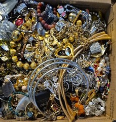 3 Lbs Jewelry Unsearched Huge Lot Vtg Vintage & New Junk & Wear Resell Tangles