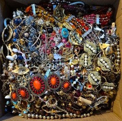 3 Lbs Jewelry Unsearched Huge Lot Vtg Vintage & New Junk & Wear Resell Tangles