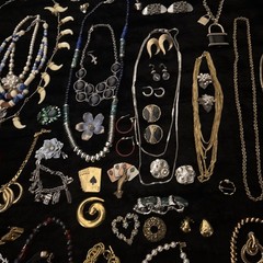 Huge Vintage Estate Costume Jewelry Lot Anne Klein Monet Napier 200+ pcs