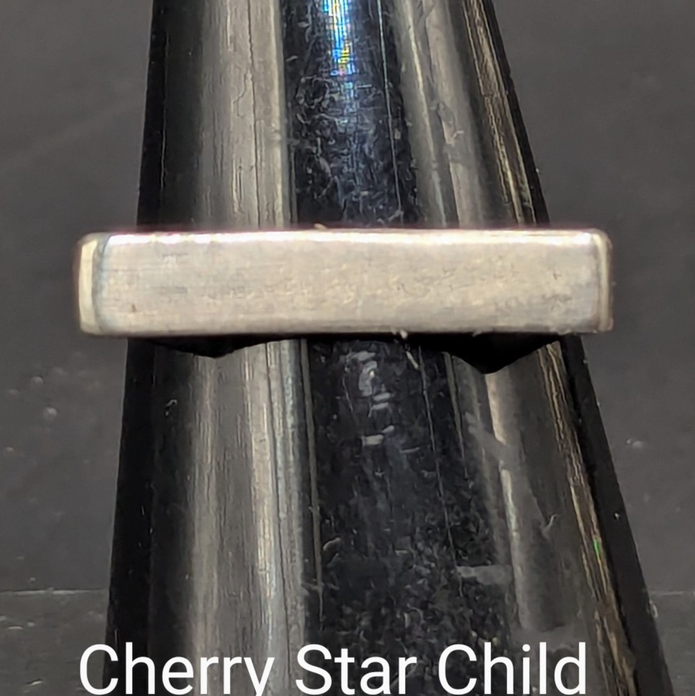 Sterling 925 silver Unusual Flat Bar Topped Ring Band