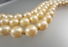 Vintage 3 Strand Faux Pearls 7 3/4″ Long Bracelet 1033