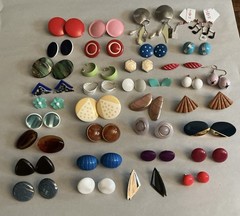 Vintage Retro Earring Lot 30+ Lucite,Metal,Enamel,Wood,Acrylic Pierced