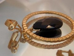 Showy More Modern Gold Tone Hoop Earrings 836m