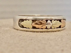 VINTAGE LANDSTROMS STERLING SILVER + 10K ROSE & YELLOW GOLD BAND RING SZ 8.5 5MM