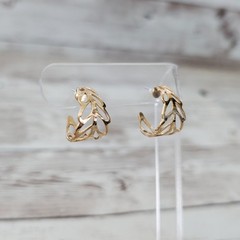 Vintage Earrings for Pierced Ears Gold Tone Pretty Cut Out Hoop Like