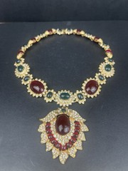 Kenneth Jay Lane KJL Jackie O Maharani Necklace Ruby Emerald Cabochon COA Box