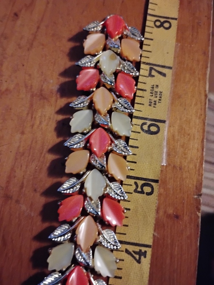 Vintage Lisner Silver tone Filergee Band With Thermoset Autumn Colored Leaves
