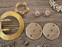 Vintage Estate Lot Designer Signed Jewelry BSK Lisner Kramer Weiss Coro + 69pc
