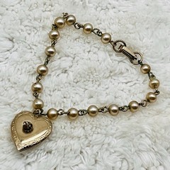 Vintage Charm Bracelet Heart Locket Opens Faux Pearls Fits 6.75″ Wrist