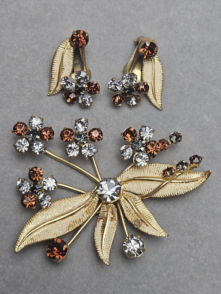 Vintage Austria Brooch Earrings Set Brown Clear Rhinestones Gold Tone Floral