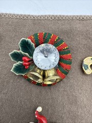 Vintage Christmas Pins Reindeer, Wreath Jewelry Mixed Lot Crafts – 8 total