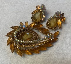 Large Vintage Possible Juliana D&E Brooch & Earrings –Excellent Condition!