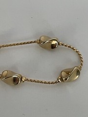 Revlon necklace Gold Tone Chain Station twisted beads Vintage 17″ long DS72