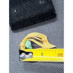 VTG Gold Tone Abstract Textured Brooch Pendant Green Stone Mid Century Modern