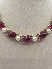 Vintage Red Glass & Faux Pearl Necklace Gold Tone 15.5 Inches