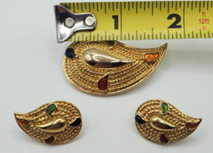 Avon Golden Textured Raindrop Brooch w/Plastic Accents & Earrings