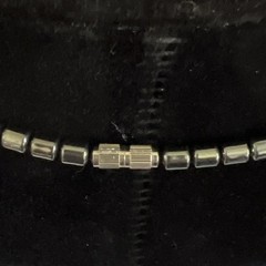 Vintage Hematite Jade Quartz Chip Stone Necklace 17″ Screw Closure