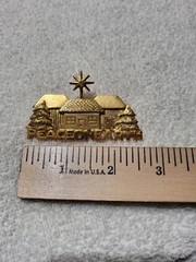 Vtg Signed Casual Corner PEACE ON EARTH Pin Brooch House tree rhinestone star