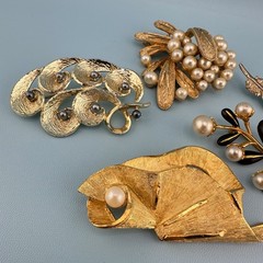 Vintage Brooch Lot Gold Tone Faux Pearl Leaf Branch Feather Some Signed