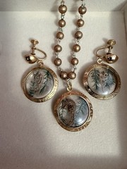 Vintage Real Preserved Seahorse Necklace Earrings Set Lucite Nautical Gold Tone
