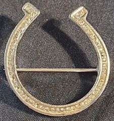 VINTAGE STERLING SILVER RHINESTONE HORSESHOE GOOD LUCK PIN BROOCH SIGNED