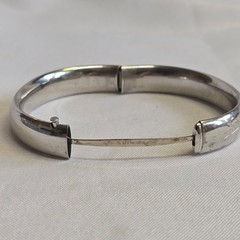 Vtg Sterling Silver H.F.B Bangle 15.97g Fine Jewelry 7″ Etched Floral Design