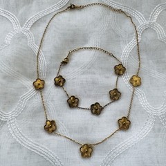 Vintage Gold Tone Flower Link Necklace & Bracelet Set Floral Statement
