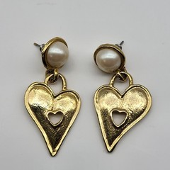 Fab retro matte gold plated heart faux pearl earrings dangle Valentines Love
