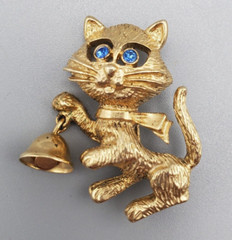 Vintage Cat Pin Brooch Blue Rhinestone Eyes September Birthstone 1974