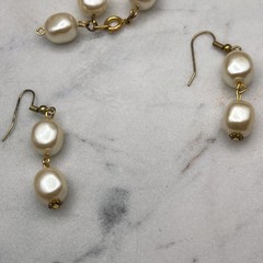 Vintage Faux Pearl Black Glass Long Necklace Earring Set Gold Tone 32 In Opera