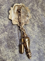 VTG Yves Saint Laurent Gold Tone Scalloped Seashell & Charm Lapel Hat Stick Pin