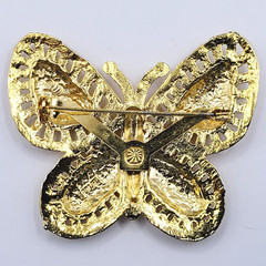 AAI Elegant Simple and Classy Vintage Gold Tone Metal BUTTERFLY Brooch Pin