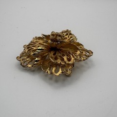 Francois Vintage Gold Tone Filigree Flower Brooch Dimensional Floral Pin 2.25″