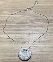 SWAROVSKI SIGNED SWAN ROUND PENDANT NECKLACE 15.5 -17 INCHES LONG