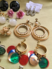 SCREWBACK EARRINGS – LARGE LOT – Vintage – Varied Styles – All Nice – Lot #5