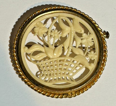 1940’s CELLULOID BASKET OF FLOWERS BROOCH Trombone Clasp