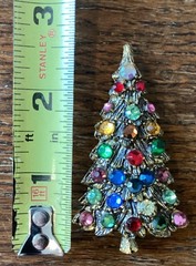 Vtg Christmas Tree Brooch/Pin & Earrings Set Multicolor Cut Rhinestone & Bells