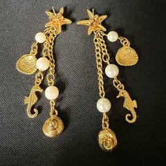 Vintage Avon Gold Toned Starfish Earrings Dangle Chains With Seahorse & Shells