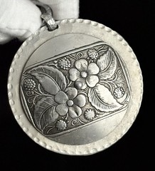 VTG Large Floral Medallion Pendant Chunky Chain Necklace Statement England 110g