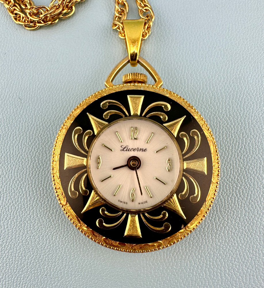 Vintage Lucerne Watch Pendant Necklace Gold Tone Floral Etched Ornate 24″ READ
