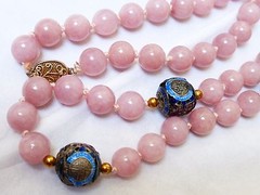 CHINESE VINTAGE ENAMEL LAVENDER QUARTZ BEAD NECKLACE, Silver Clasp