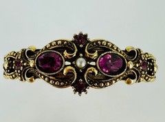 Vintage Avon 1974 Queensbury Victorian Style Purple Rhinestone Hinged Bracelet
