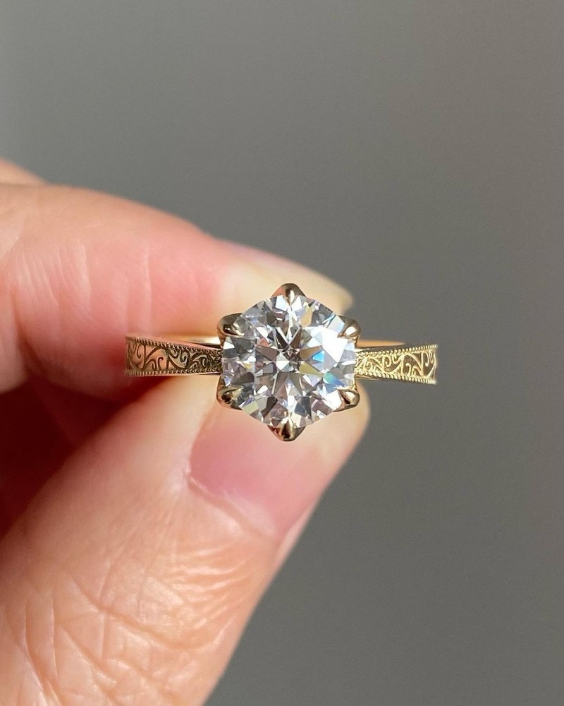 IGI Certified 2 CT Round Lab Grown Diamond Vintage Art Deco Engrave Shank Ring